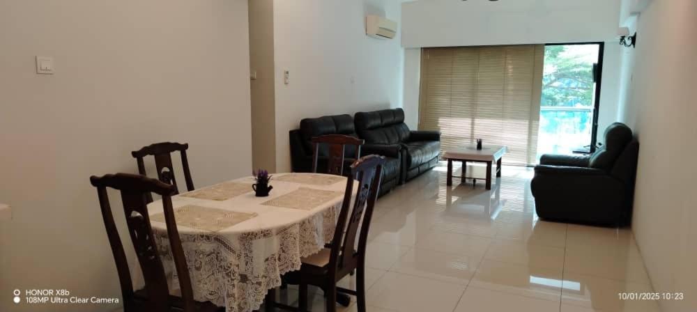 K. Riverfront Apartment 怡保 客房 照片